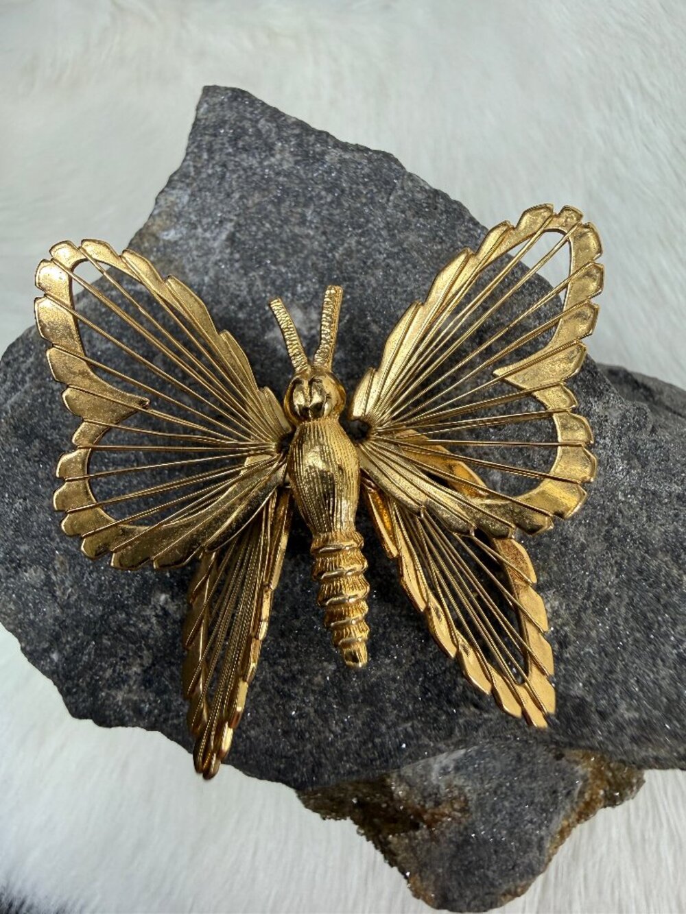 Vintage Signed Monet Gold Tone Wire Butterfly Moth Brooch